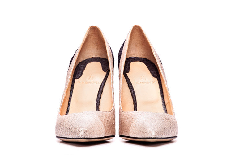 lack and Rose coloured sustainable Pumps