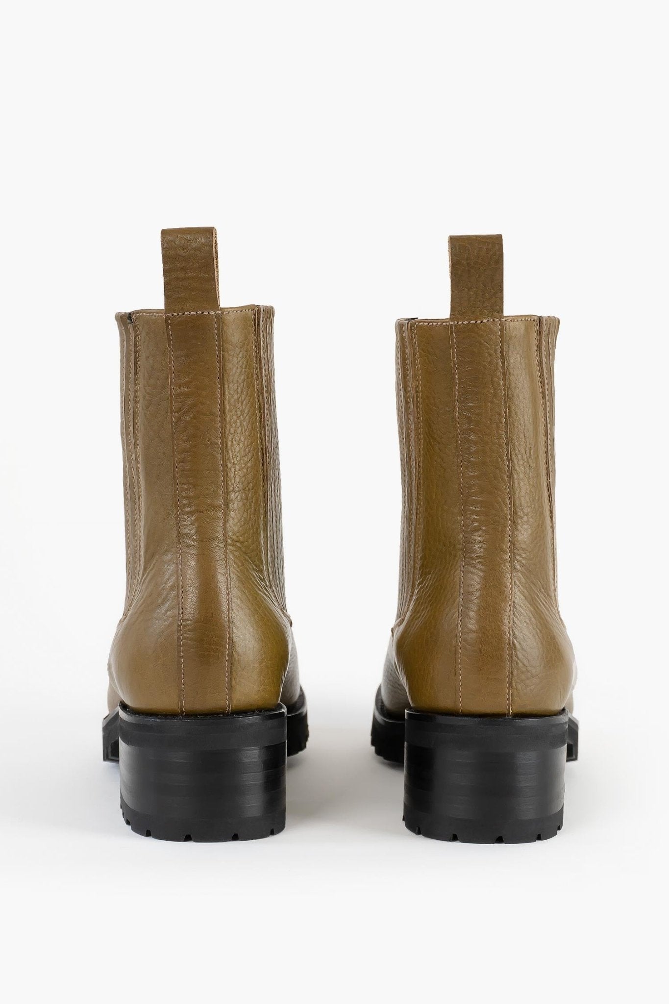 SMILLA Ankle Boots in olive – Goodyear-welted, vegetable tanned leather by Alina Schürfeld