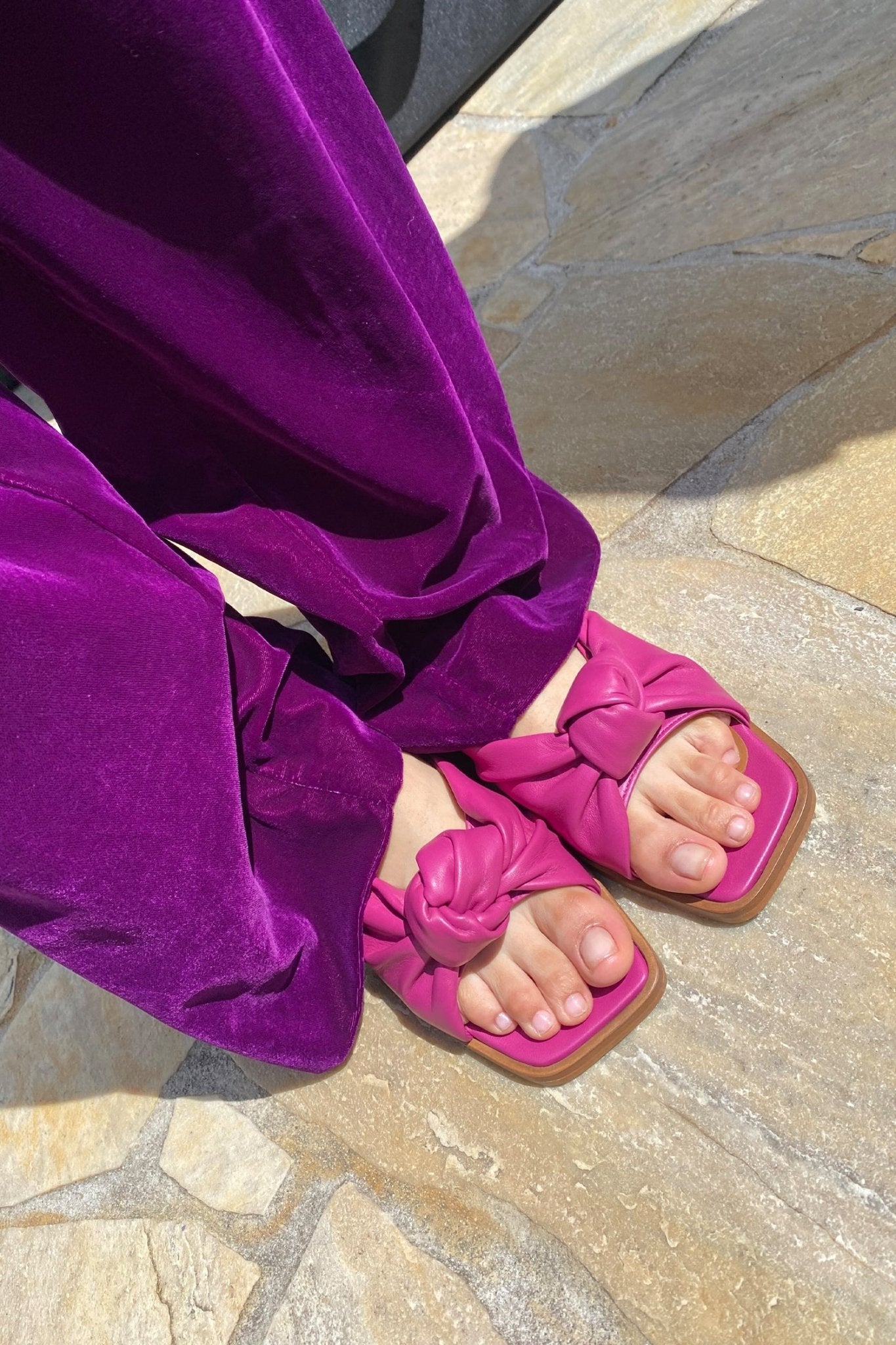 TILLY Sandals with knot | Fabulous Fuchsia - Alina Schürfeld