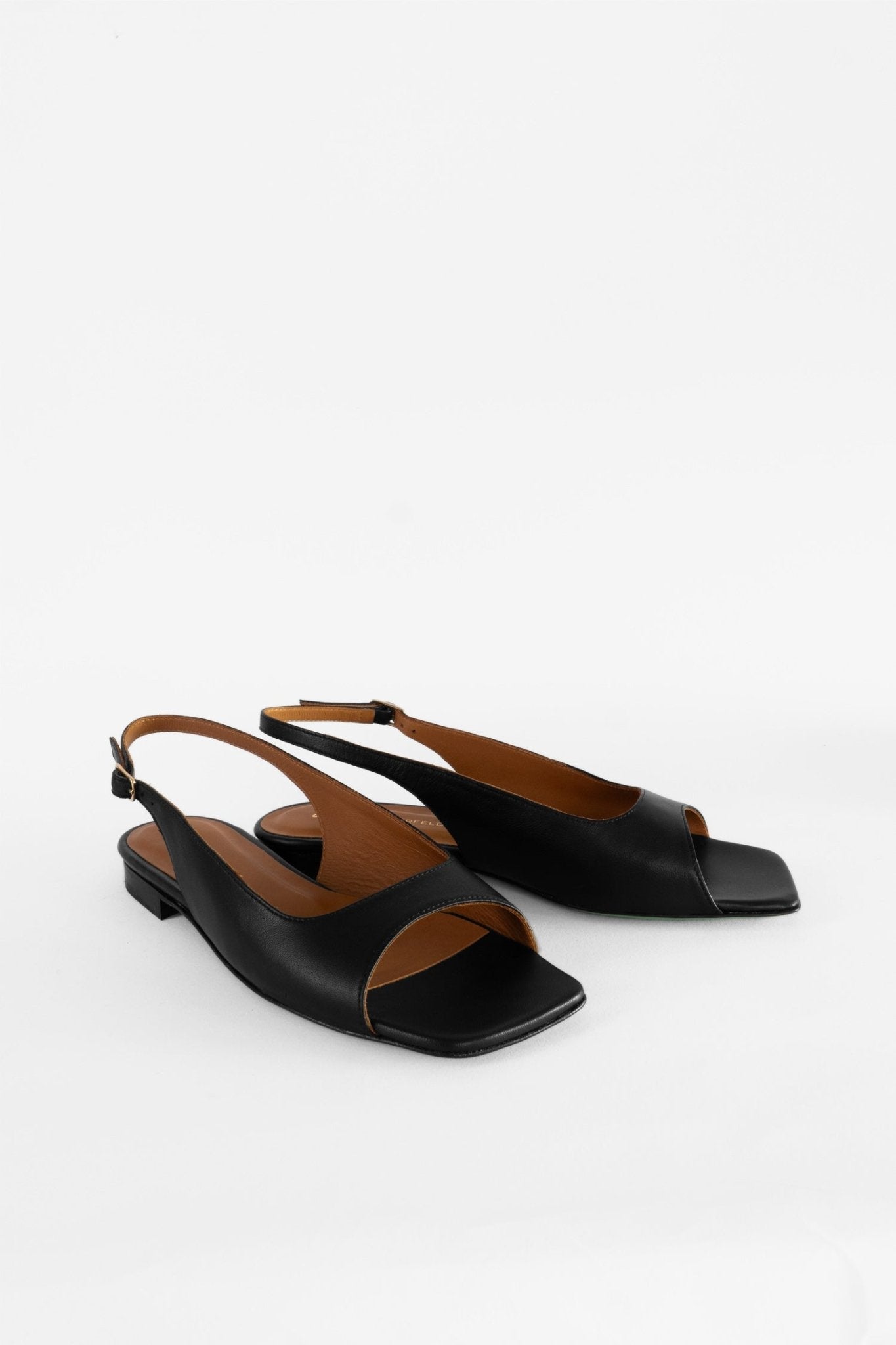 UZZA Sandal | Black Like Liquorice - ALINASCHUERFELD
