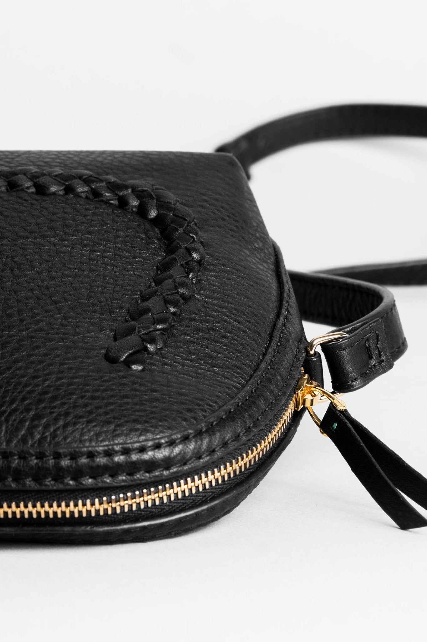 SKAI Mini Shoulder Bag | Black Like Liquorice - Alina Schürfeld