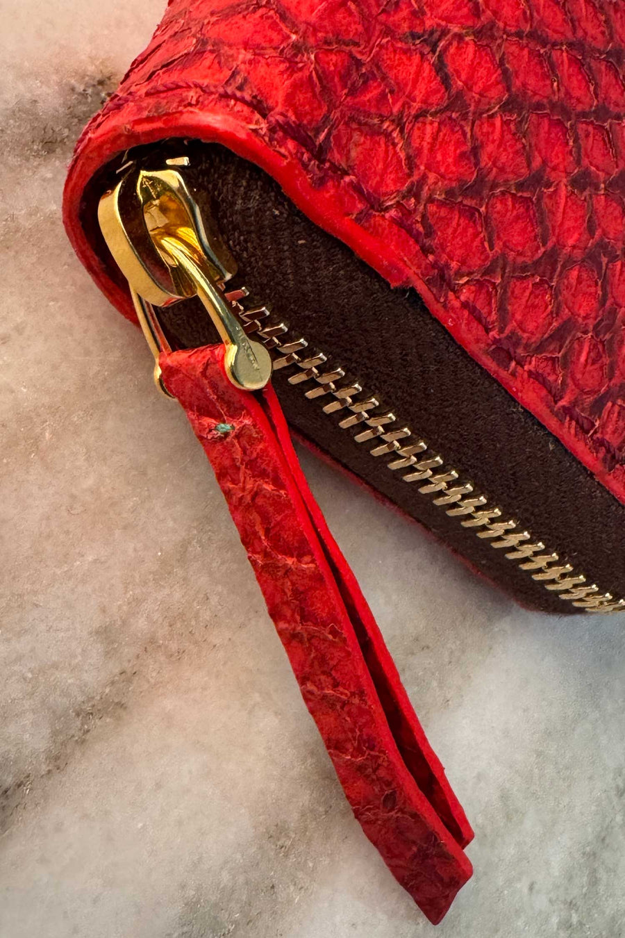The URSULINA Wallet. Beautiful in style and in substance. Made in Germany from chrome-free tanned leather. Produced locally in Hamburg by Alina Schürfeld. 