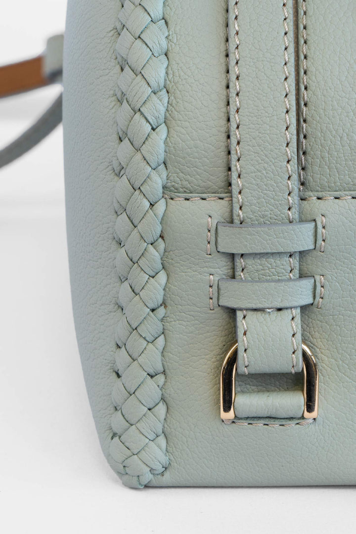 Discover the perfect blend of craftsmanship, style, and sustainability with the Vanessa Bag, a stunning shoulder bag handmade in Germany. Meticulously crafted by skilled artisans, this masterpiece features exquisite hand-braiding that adds a personal touch to its modern, minimalist design. Made in Germany by Alina Schürfeld.
