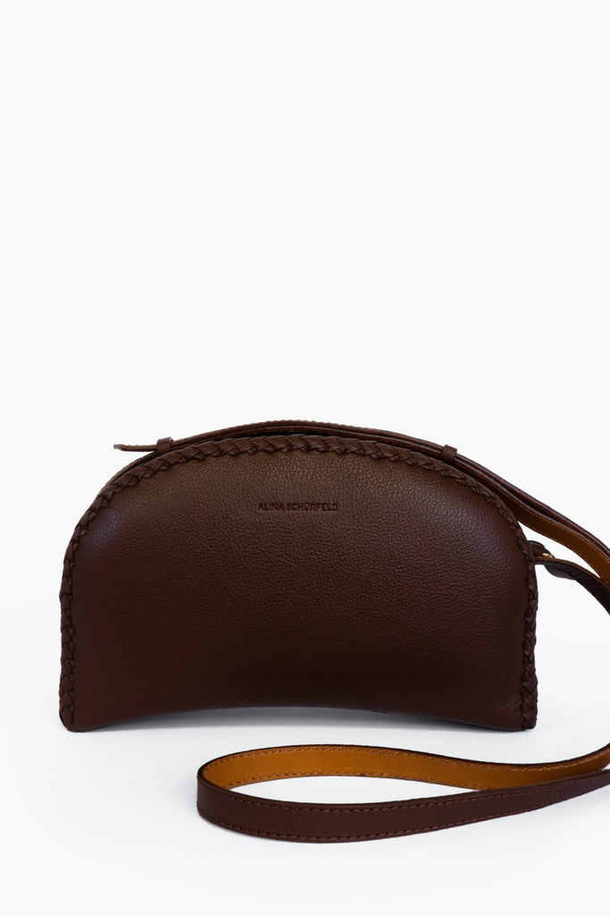 【SSFW】　New Maron Bag Sustainable VANESSA Bag in Moody Maroon Made in Germany | Alina