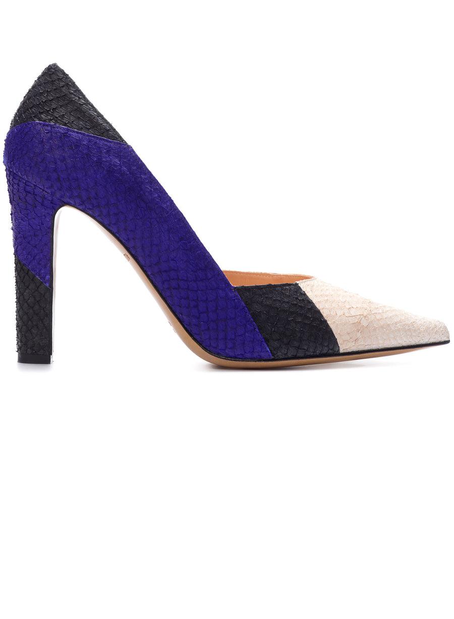 Black and blue coloured sustainable pumps by ALINASCHUERFELD